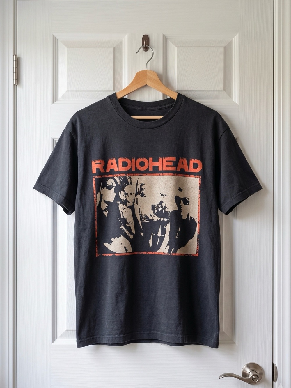 Radiohead Band Photo Grunge Orange Graphic Black T-Shirt